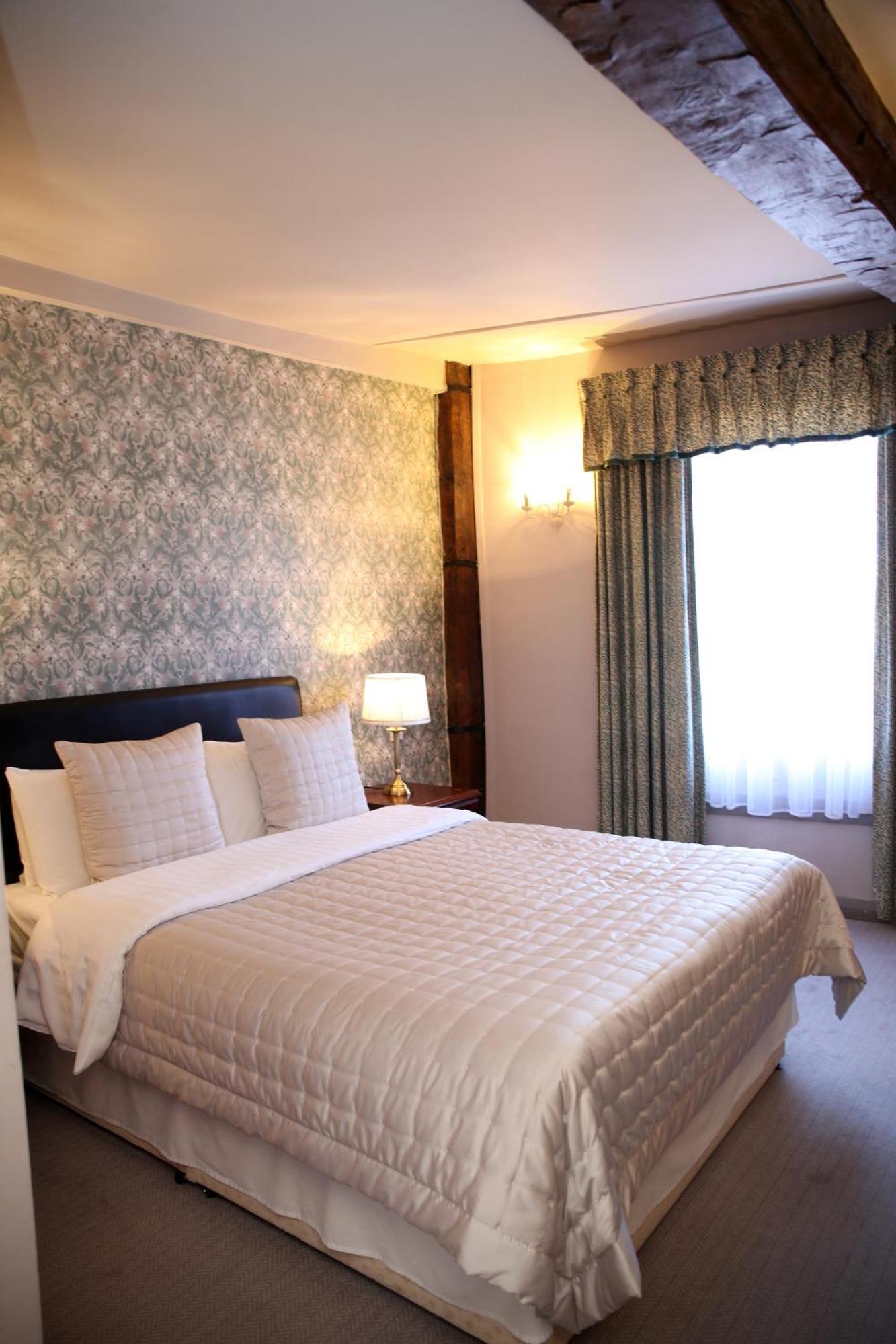 Crown Hotel Nantwich Bagian luar foto