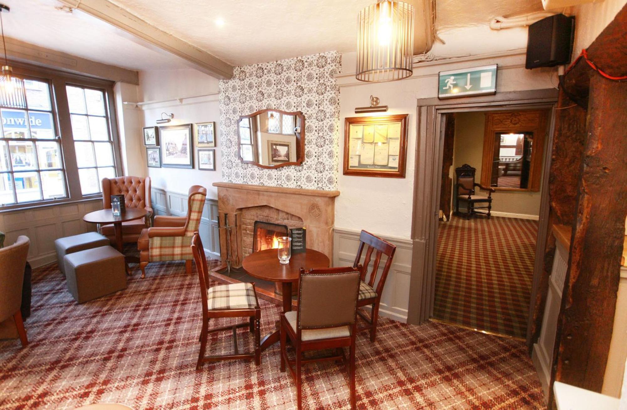Crown Hotel Nantwich Bagian luar foto