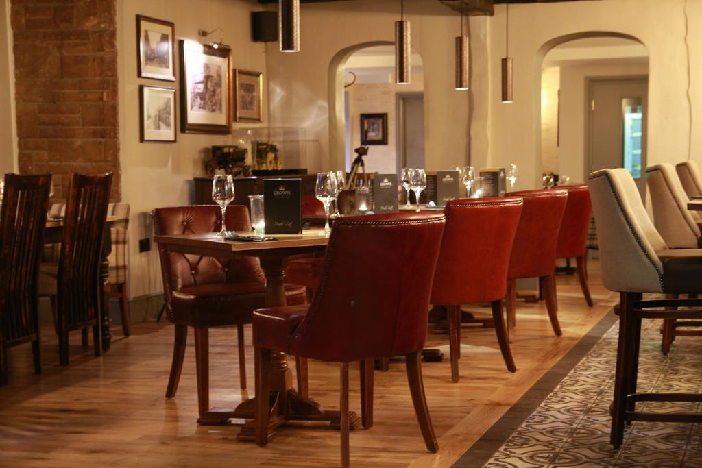 Crown Hotel Nantwich Bagian luar foto